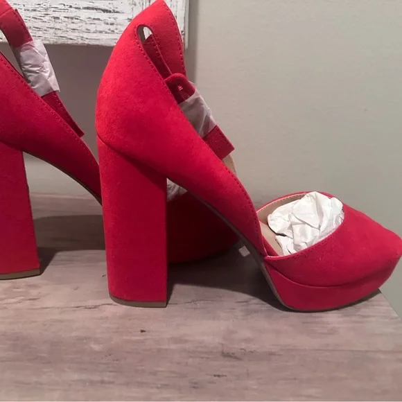 NWT Sun + Stone Vibrant Red Peep Toe Heels Womens Size 9 - Picture 4 of 5